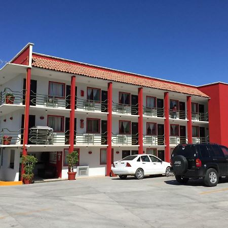 Hotel Descanso Inn ティファナ エクステリア 写真
