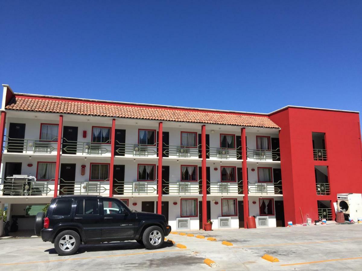 Hotel Descanso Inn ティファナ エクステリア 写真