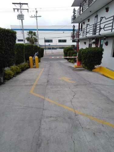 Hotel Descanso Inn ティファナ エクステリア 写真